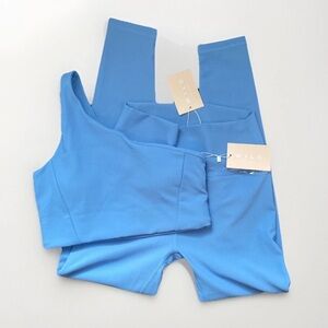 New Wilo Women’s set bra and leggings size Small